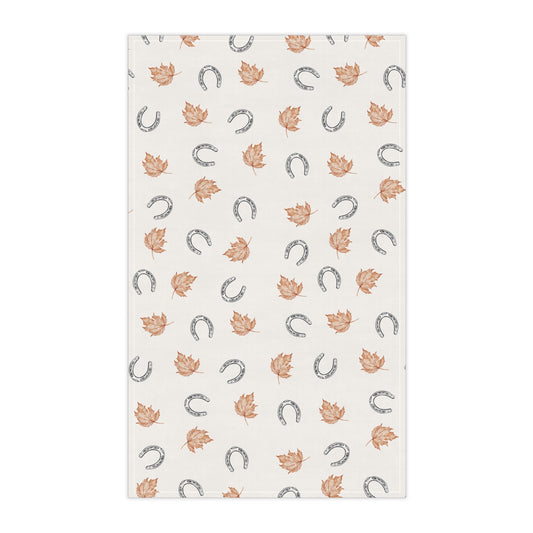 Fall leaves and horseshoes Autumn-Inspired Tea Towels, Cozy Kitchen Decor, Farmhouse Style, Gift for Homeowners, Ideal for Fall Cooking