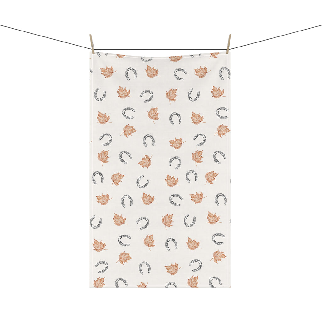 Fall leaves and horseshoes Autumn-Inspired Tea Towels, Cozy Kitchen Decor, Farmhouse Style, Gift for Homeowners, Ideal for Fall Cooking